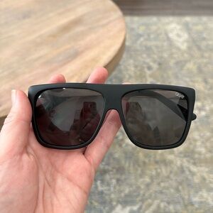 Quay x Desi flat top sunglasses black and gold